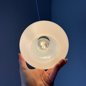 Hängelampe weiß Glas Chrom mit Stab