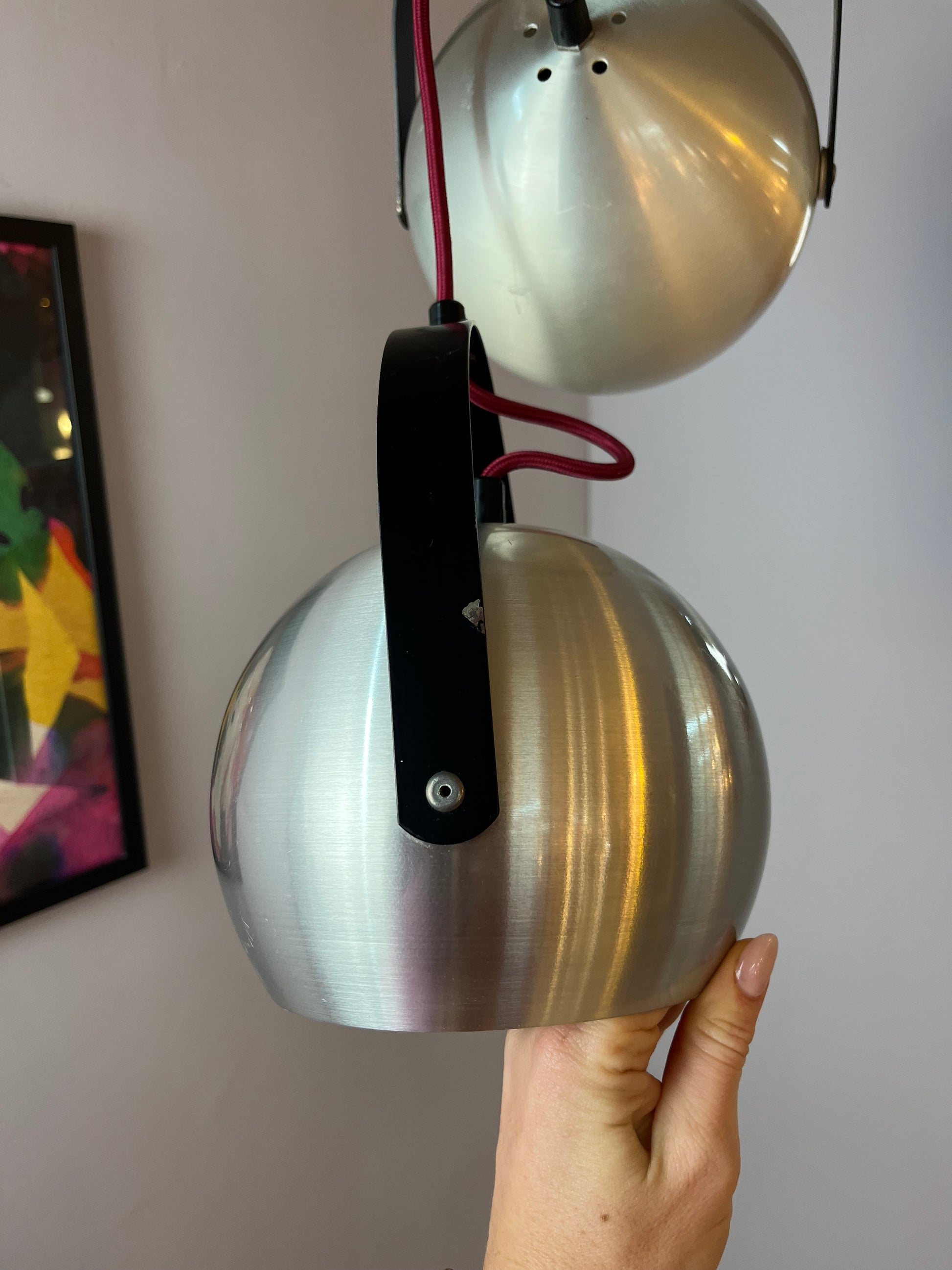 Kugellampe mit Kippmechanismus silber schwarz