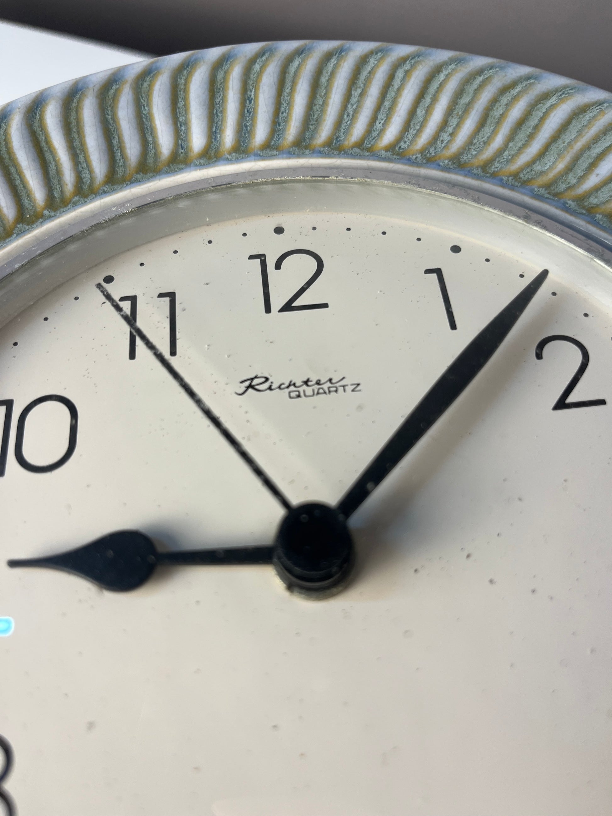 Wanduhr Keramik von Richter Quartz