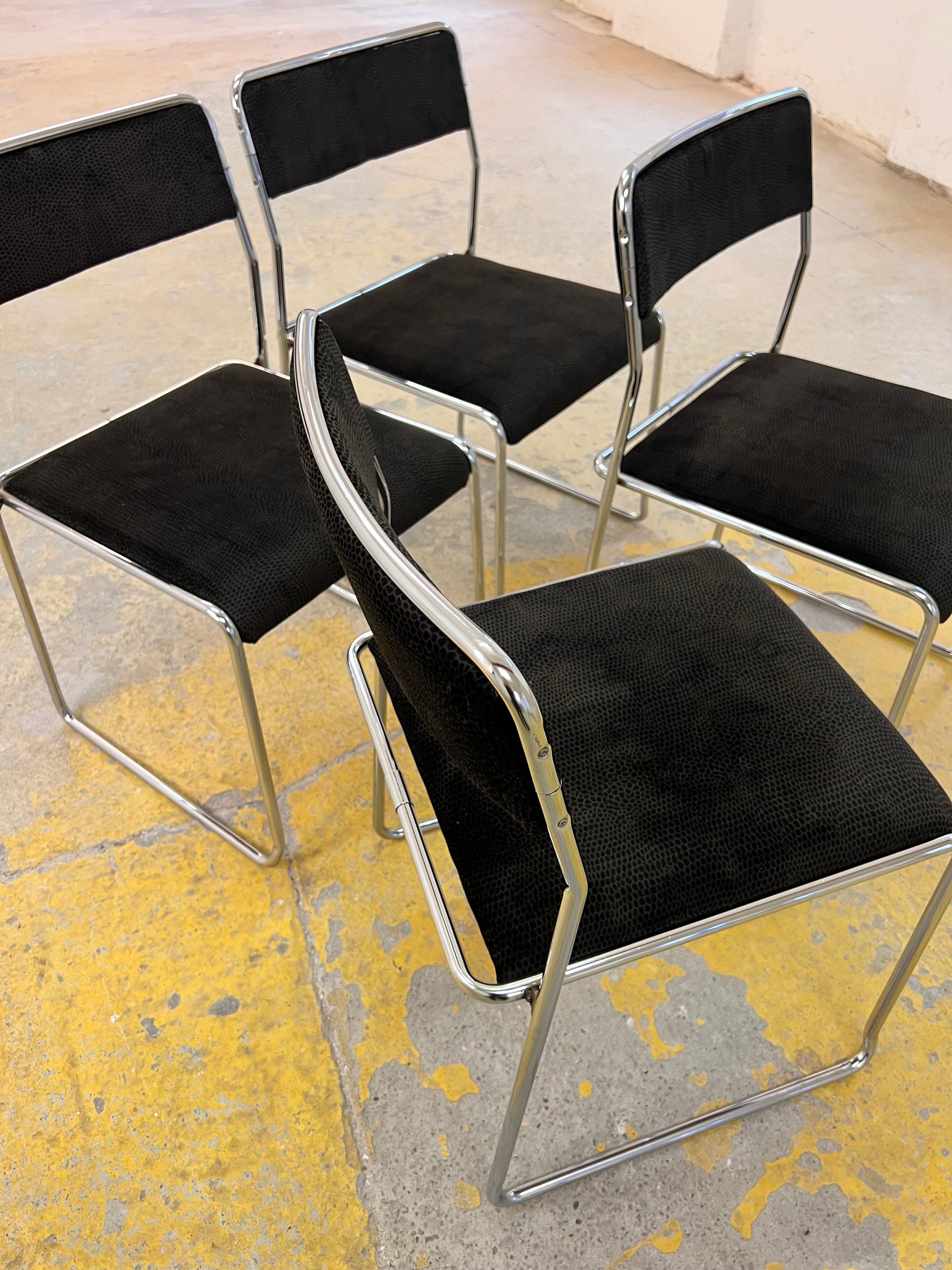 Set: 4x TACKE Polsterstuhl schwarz Chrom