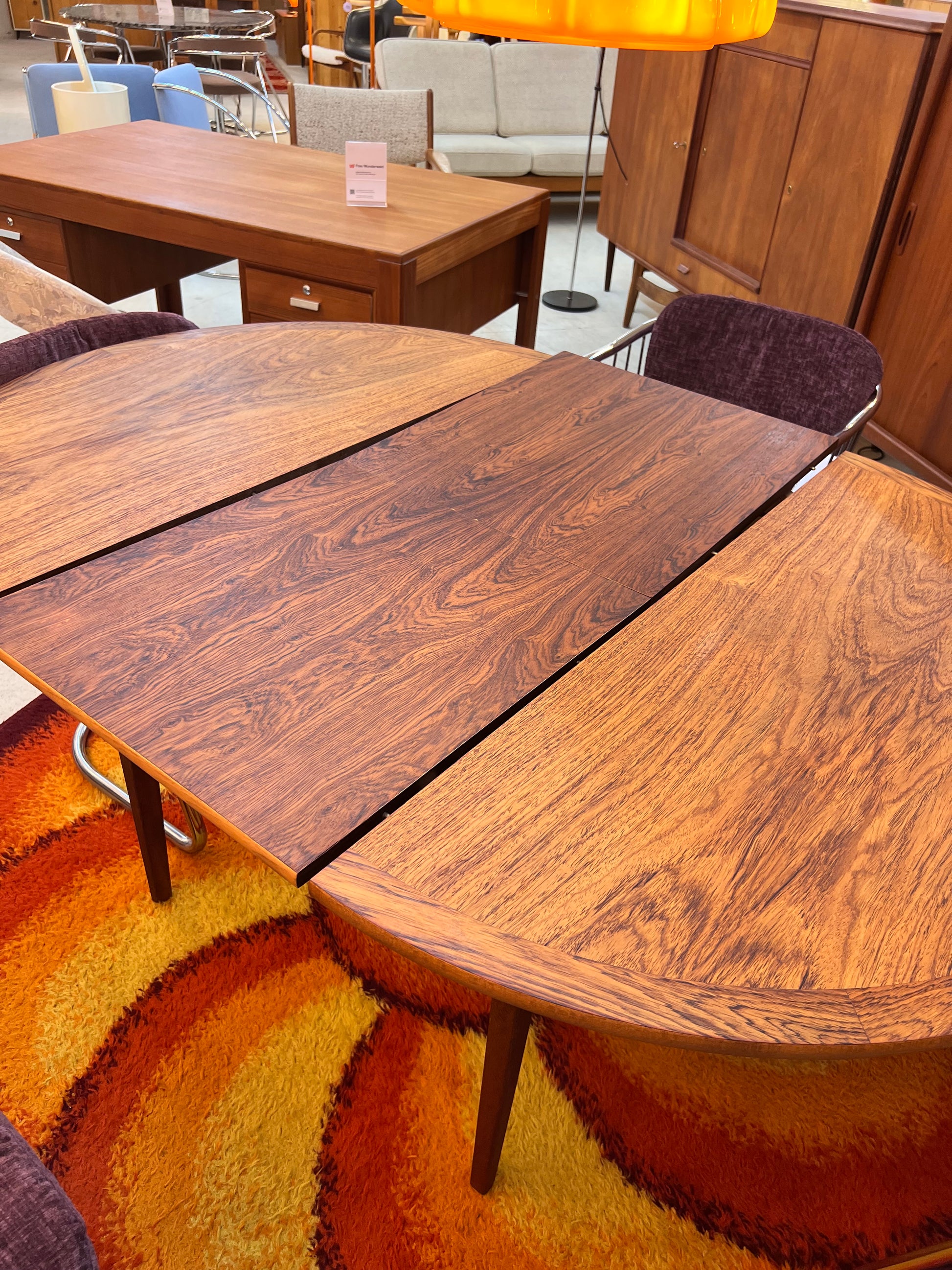 Runder Esstisch Teak mit Butterfly Auszug