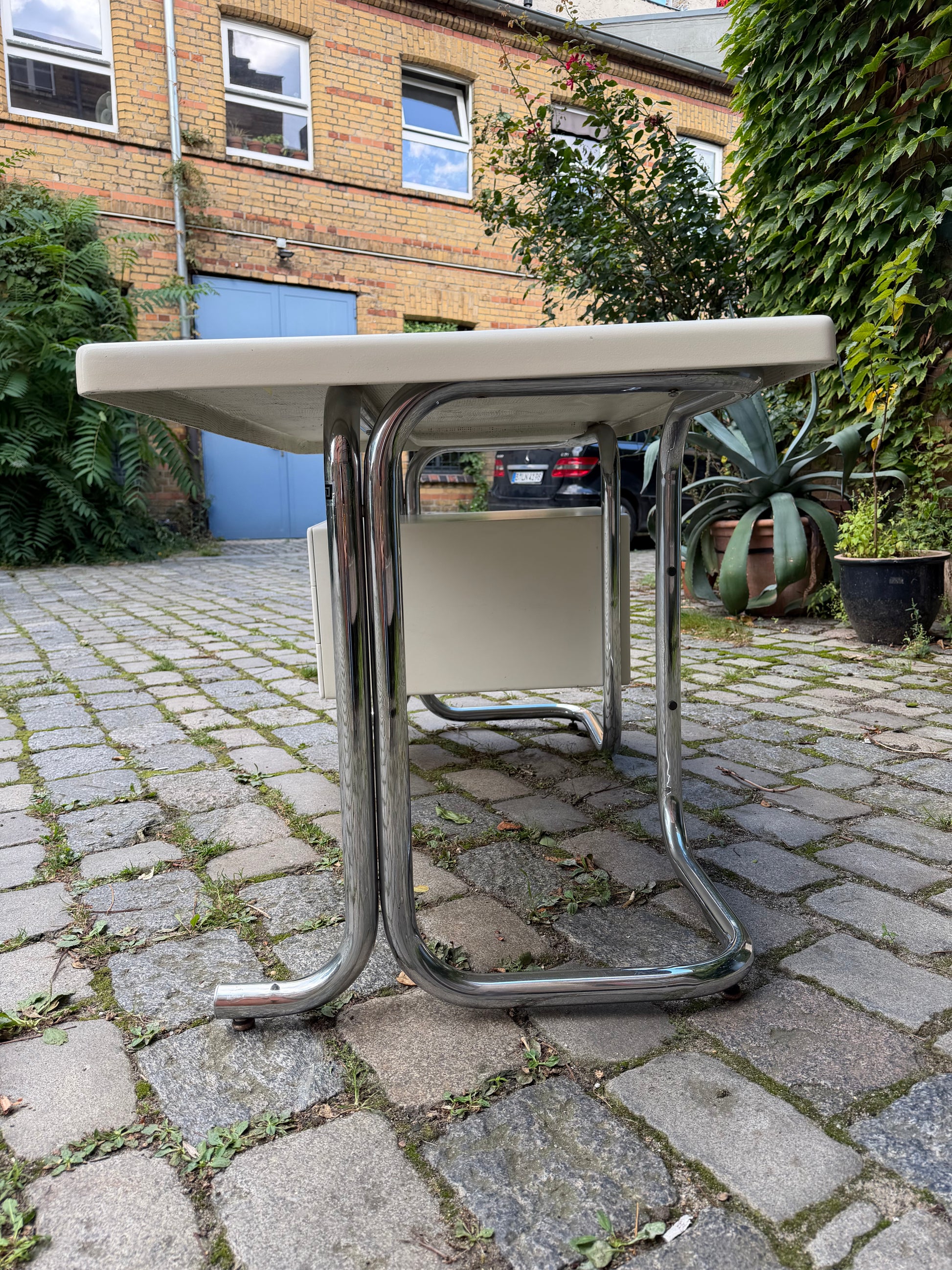 Schreibtisch weiß Fiberglas Chrom von 2 INN Lissone