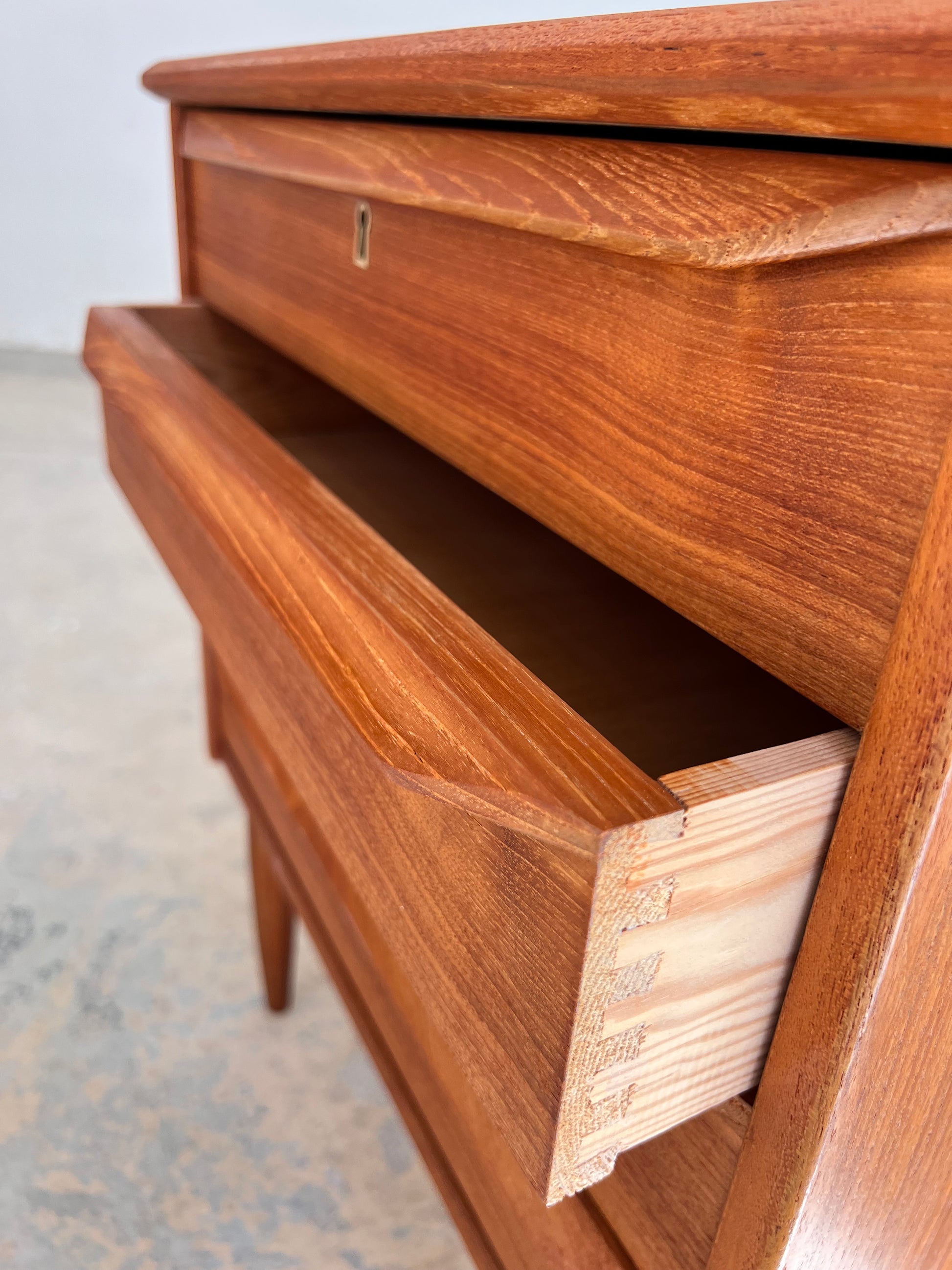 Kommode No. 80 Teak von Egon Tachjelm für Odder
