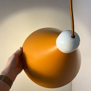 Hängelampe orange aus Dänemark