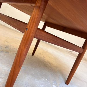 Runder Couchtisch Teak von Niels Bach