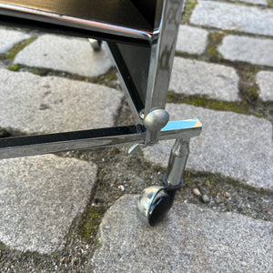 Zeitungsständer schwarz Chrom