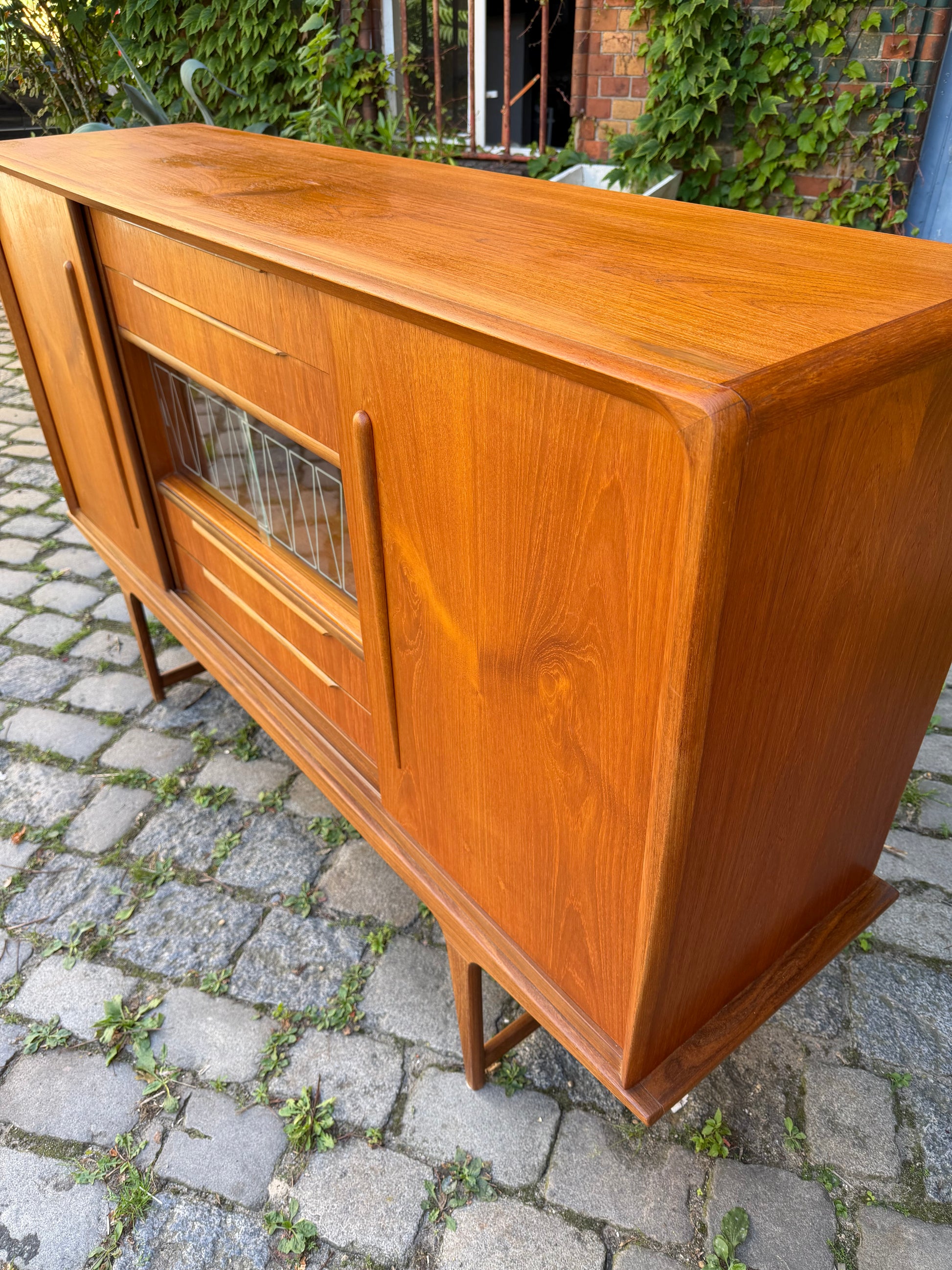 Highboard Teak mit Vitrine & Minibar aus Dänemark