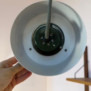 Hängelampe grün silber aus Dänemark