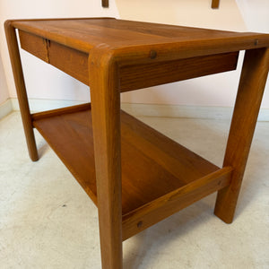 Beistelltisch Teak mit Schubladen & Ablage aus Dänemark