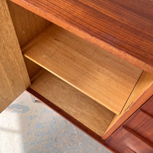 Kommode Teak mit neuen Chromfüßen von Werner Ortlepp
