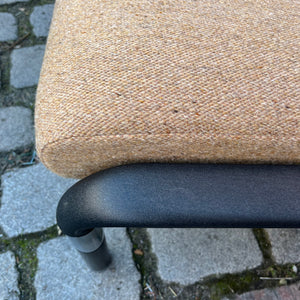 2-Sitzer Sofa 712/2 braun schwarz von Hans Peter Piehl für Wilkhahn