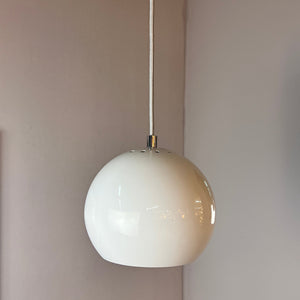 Kugellampe weiß aus Dänemark