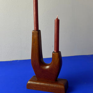 Zweiarmiger Kerzenständer Teak
