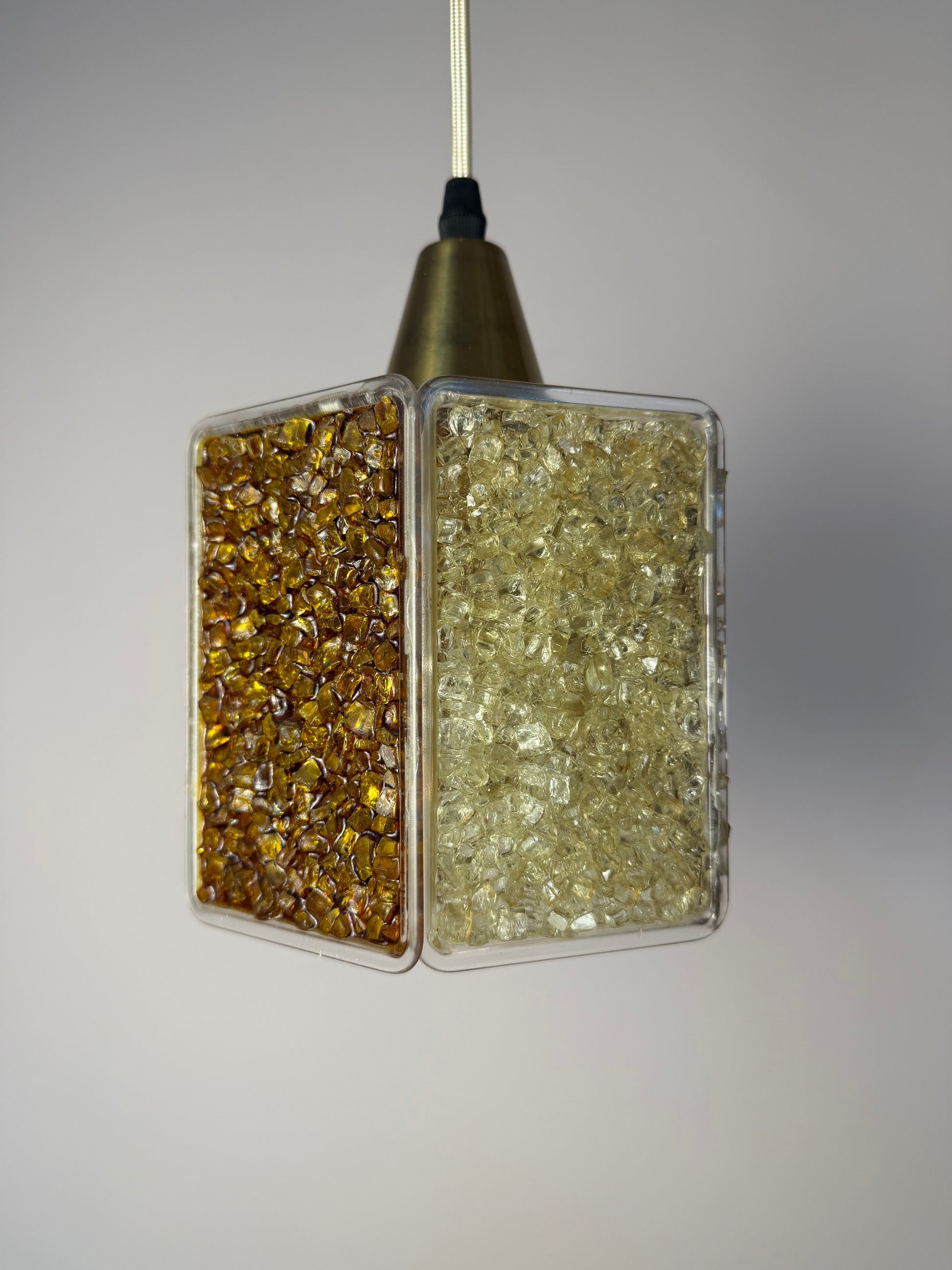 Hängelampe Hexagon braun weiß Acrylglas in Granitoptik von Roland Konst