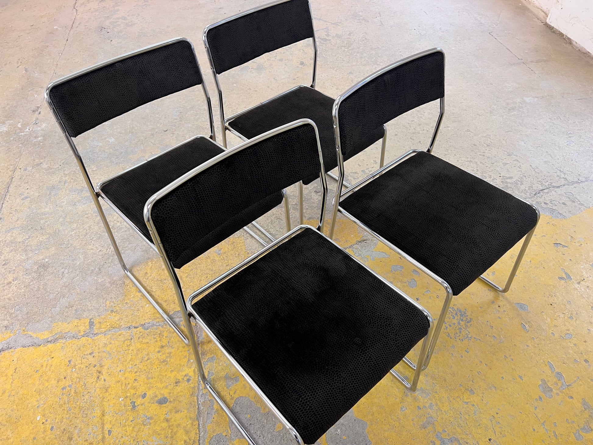 Set: 4x TACKE Polsterstuhl schwarz Chrom