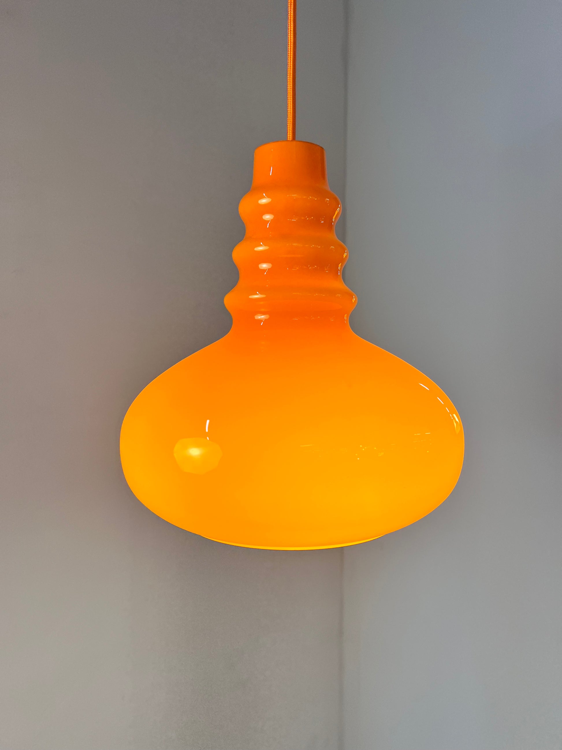 Hängelampe orange Glas von Peill & Putzler