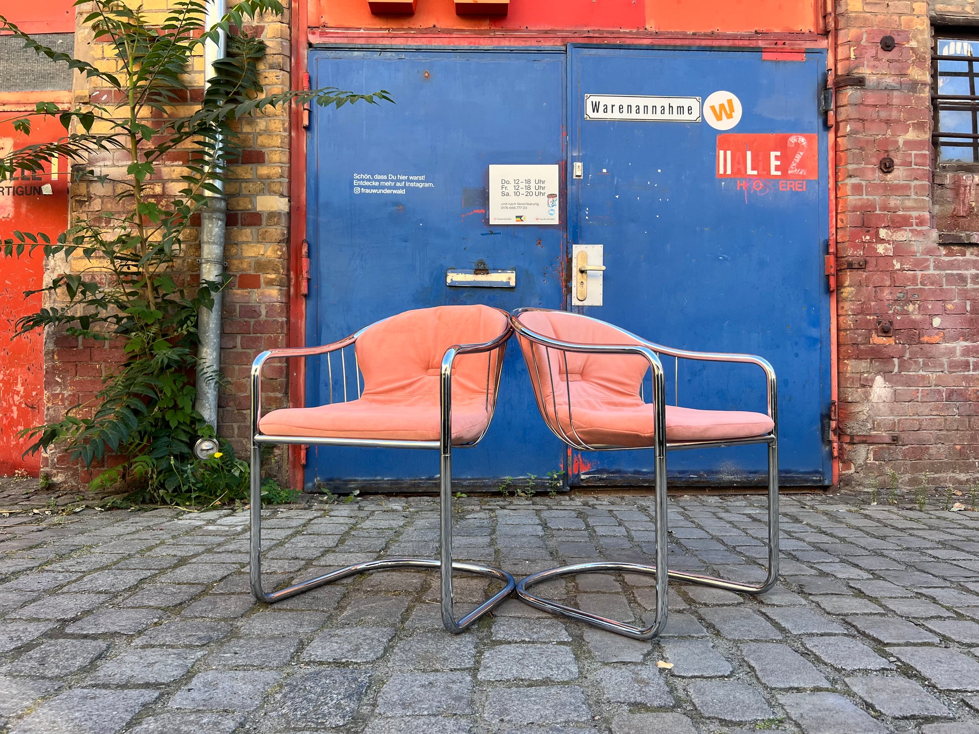 Set: 2x Freischwinger rosa Chrom von Gastone Rinaldi - neu gepolstert