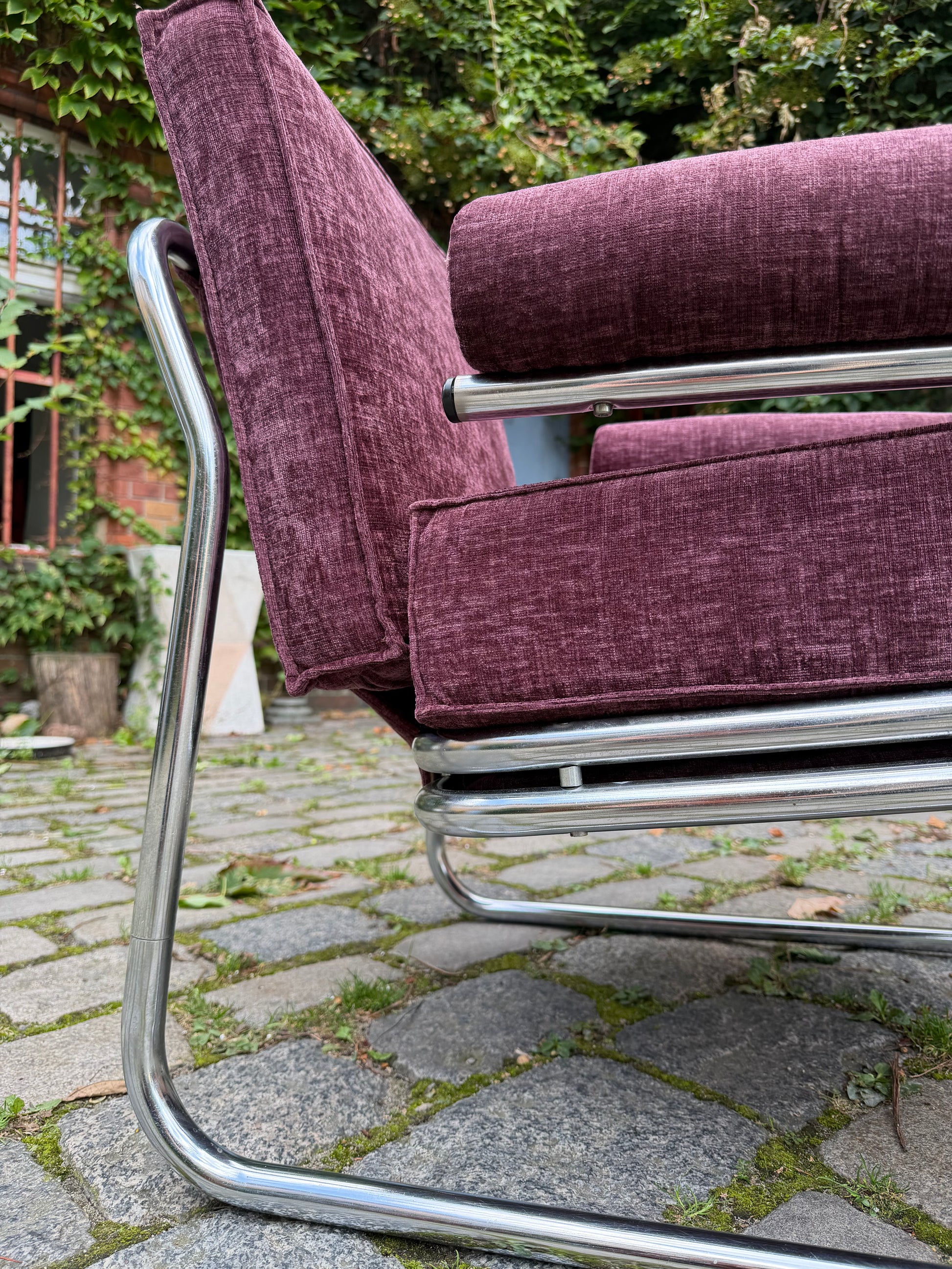 Sessel Halina lila neu gepolstert Chrom von Hellerau