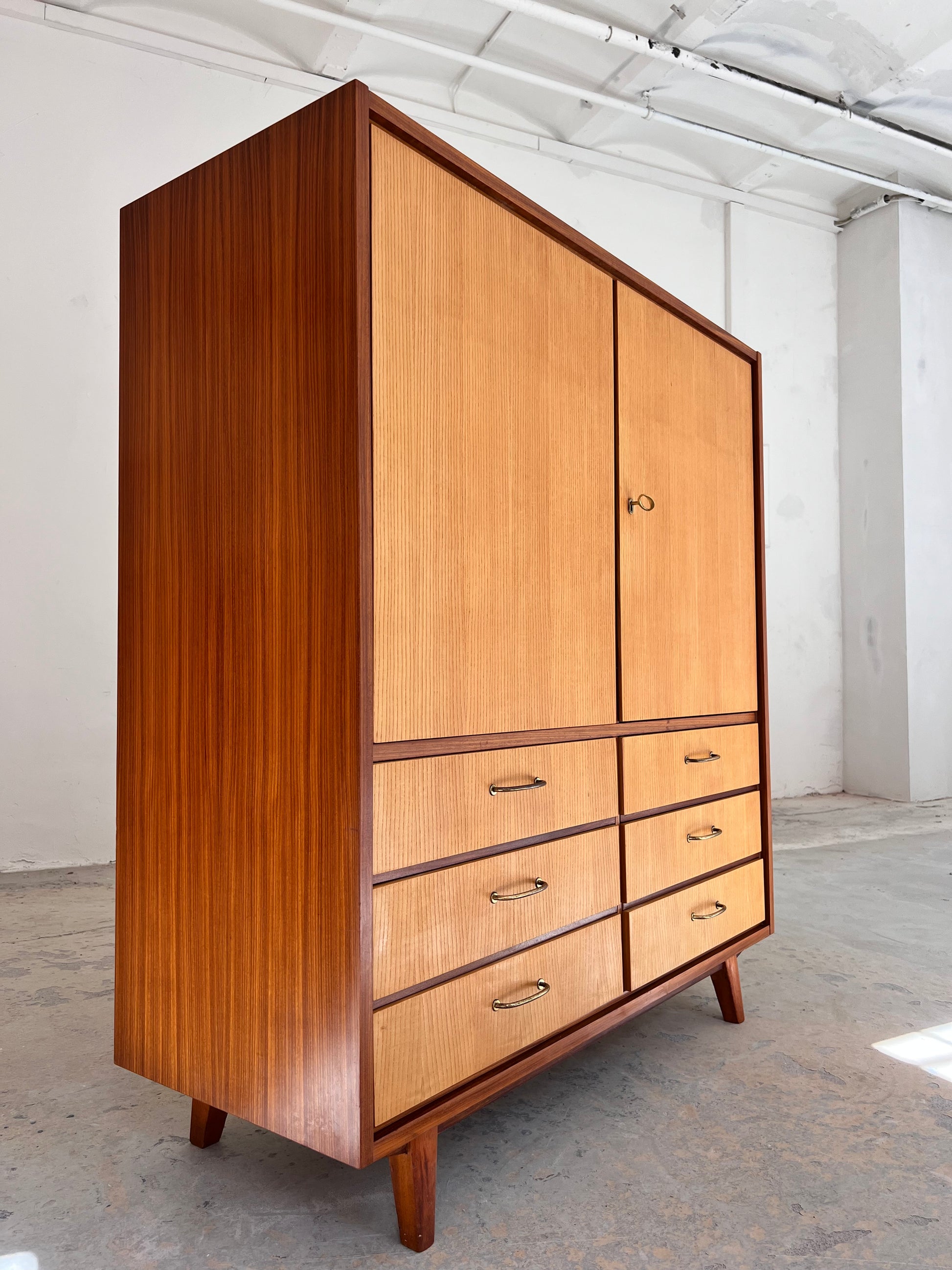 Wäscheschrank Modell Herrenkommode von Gebr. Lübke