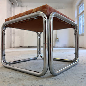 Hocker Chrom mit orange braunem Polster