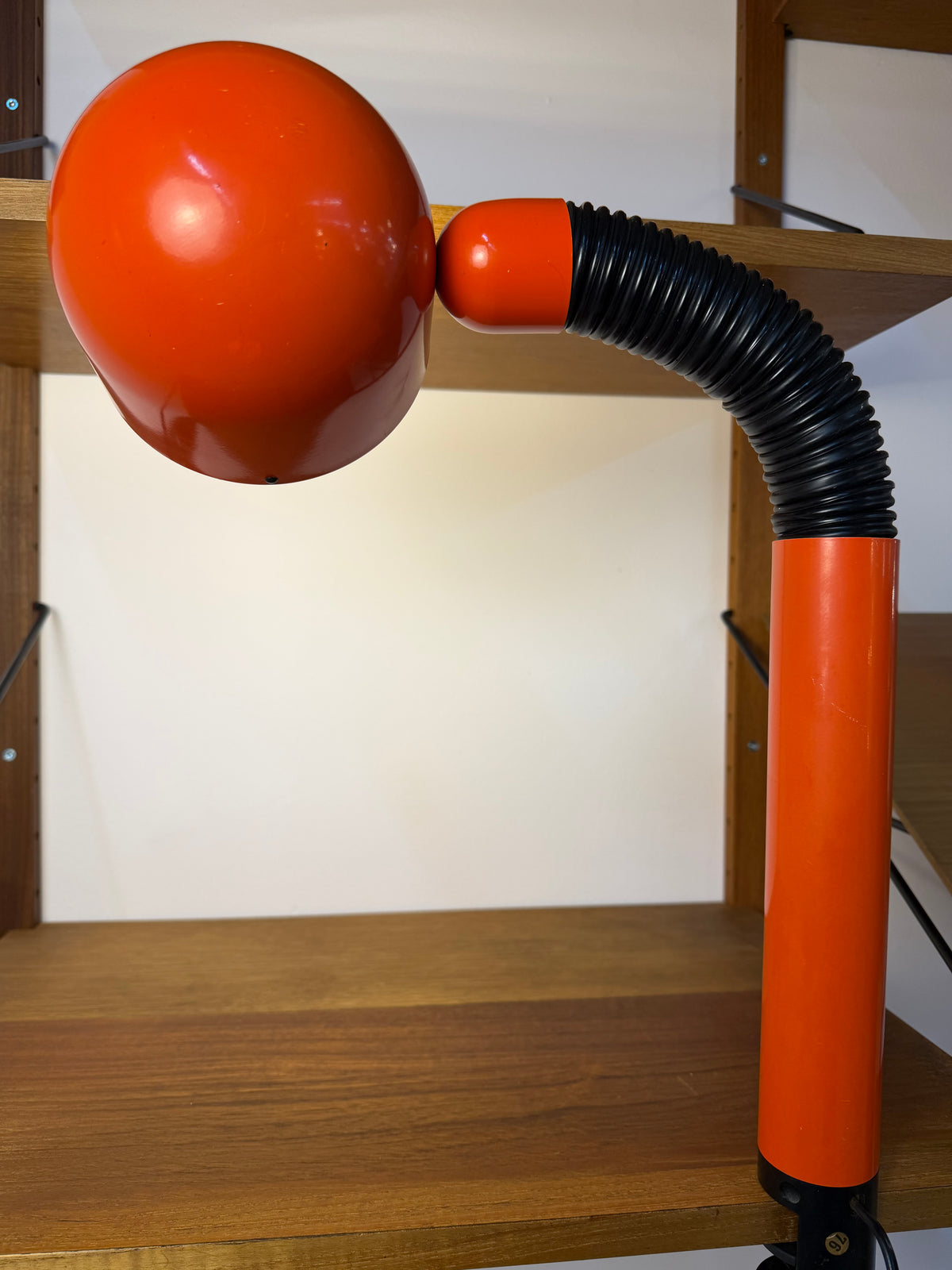 Klemmlampe orange schwarz aus Dänemark