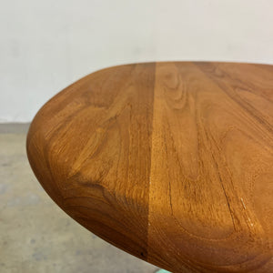 Ovaler Esstisch Teak mit neuem Tischgestell Glostrup