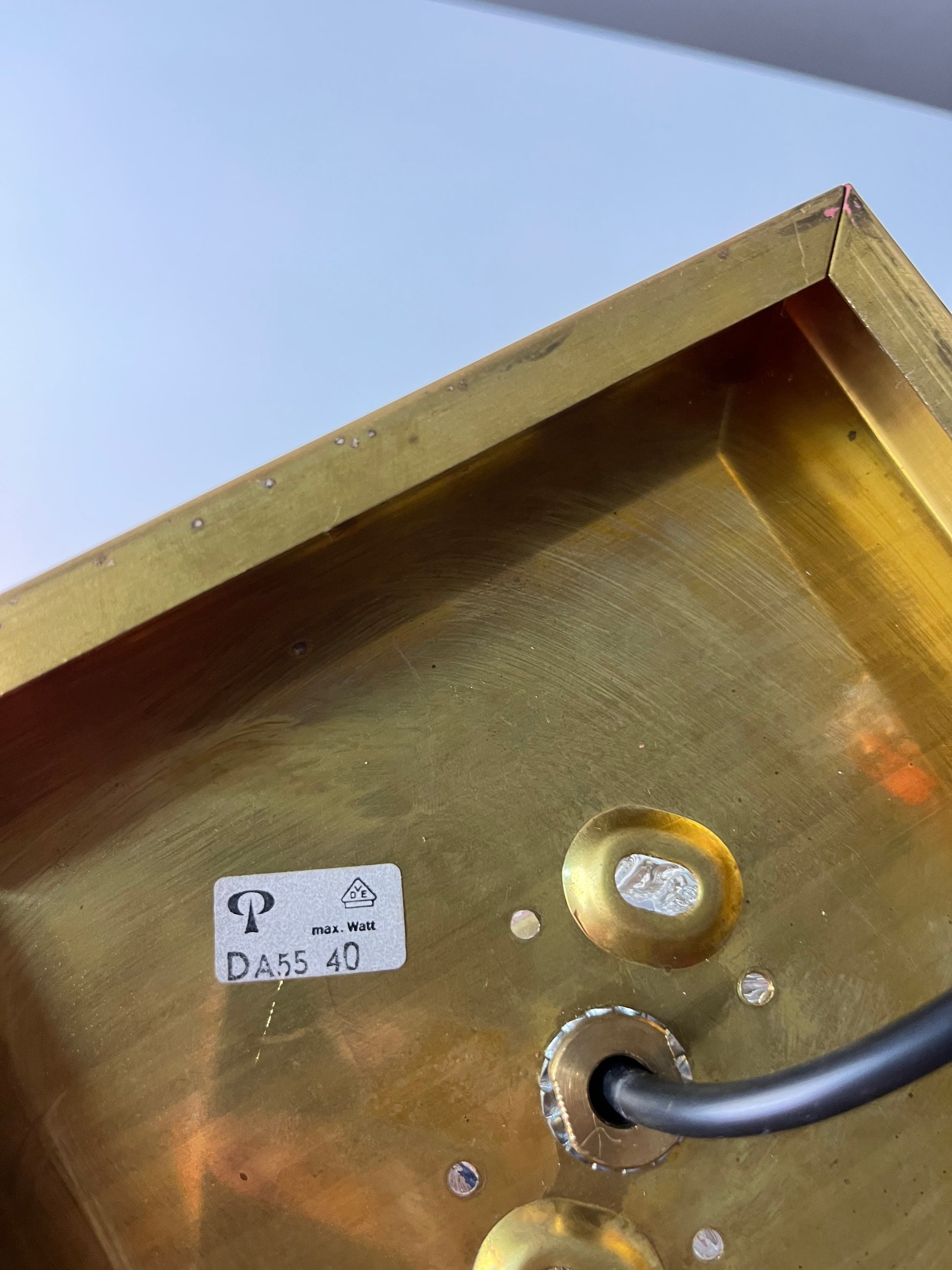 Wandlampe gold Glas mit Messingsockel von Peill & Putzler