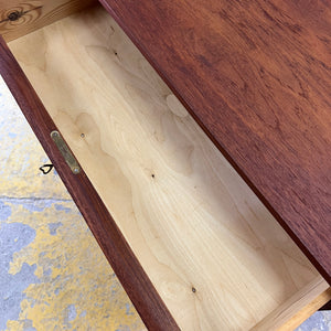 Kommode Teak mit Schloss aus Dänemark