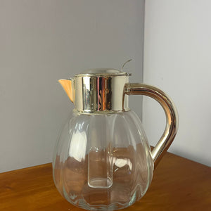 Karaffe mit Eiskühler und Silberdeckel