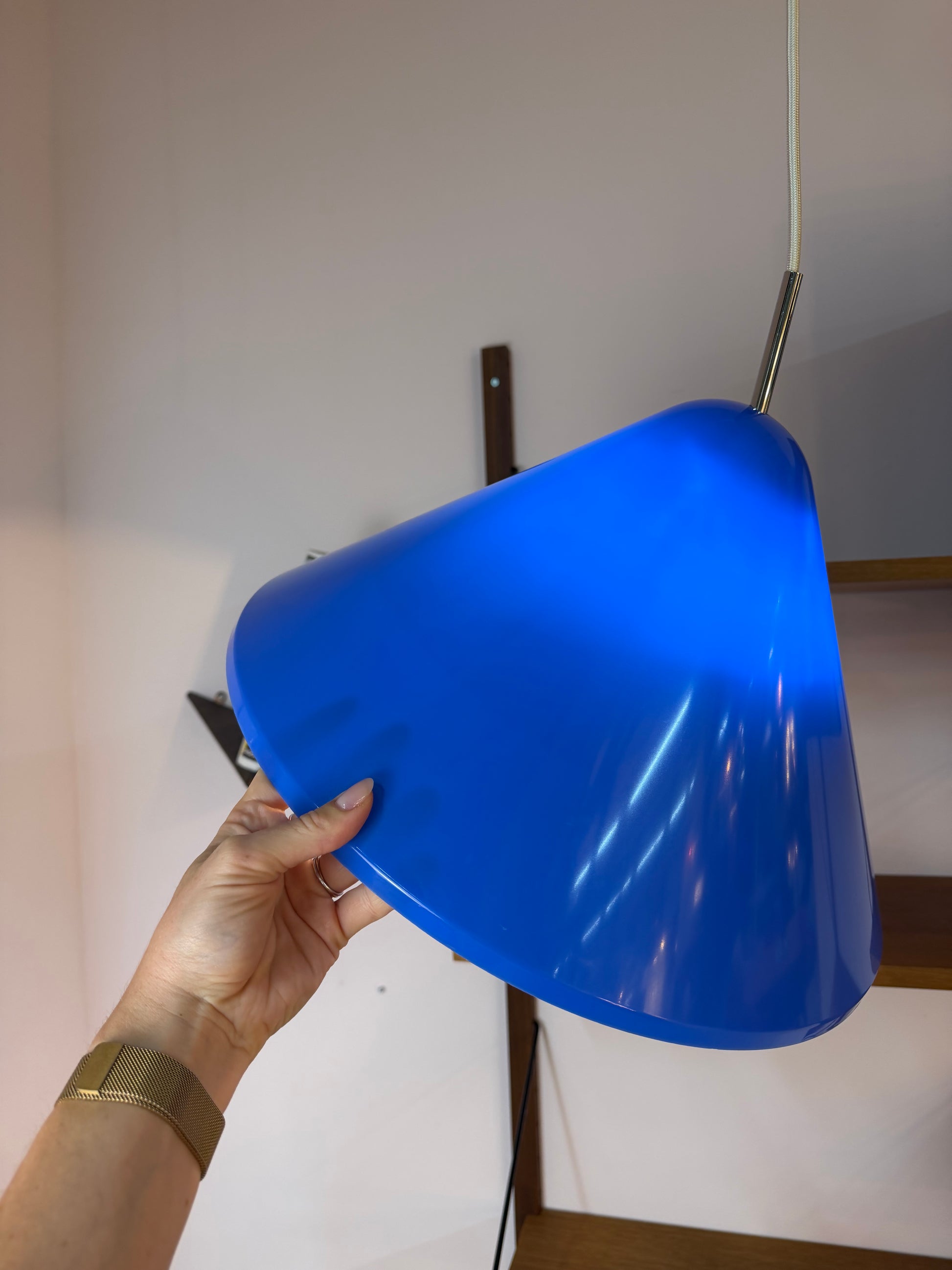 Hängelampe Modell Apollo blau Kunststoff von Nordisk Solar