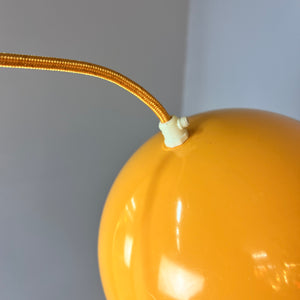 Kugellampe gelb Kunststoff