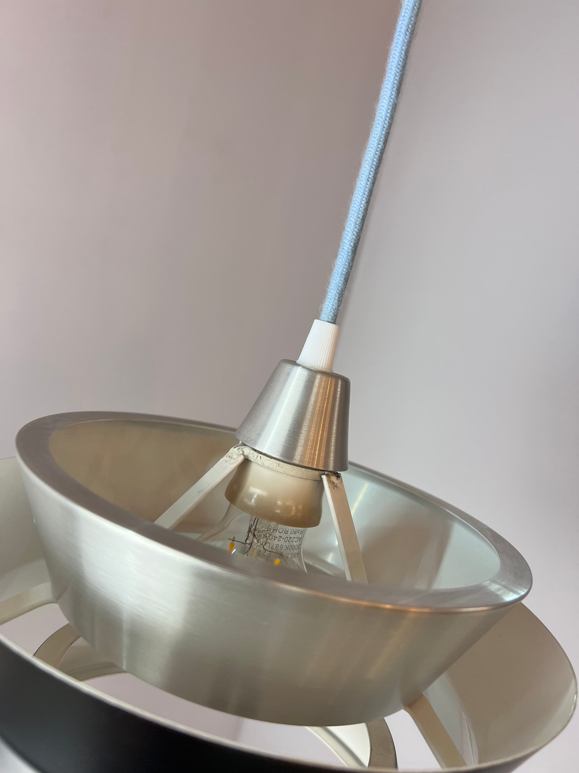 Lamellenlampe Trava schwarz silber von Carl Thore für Granhaga