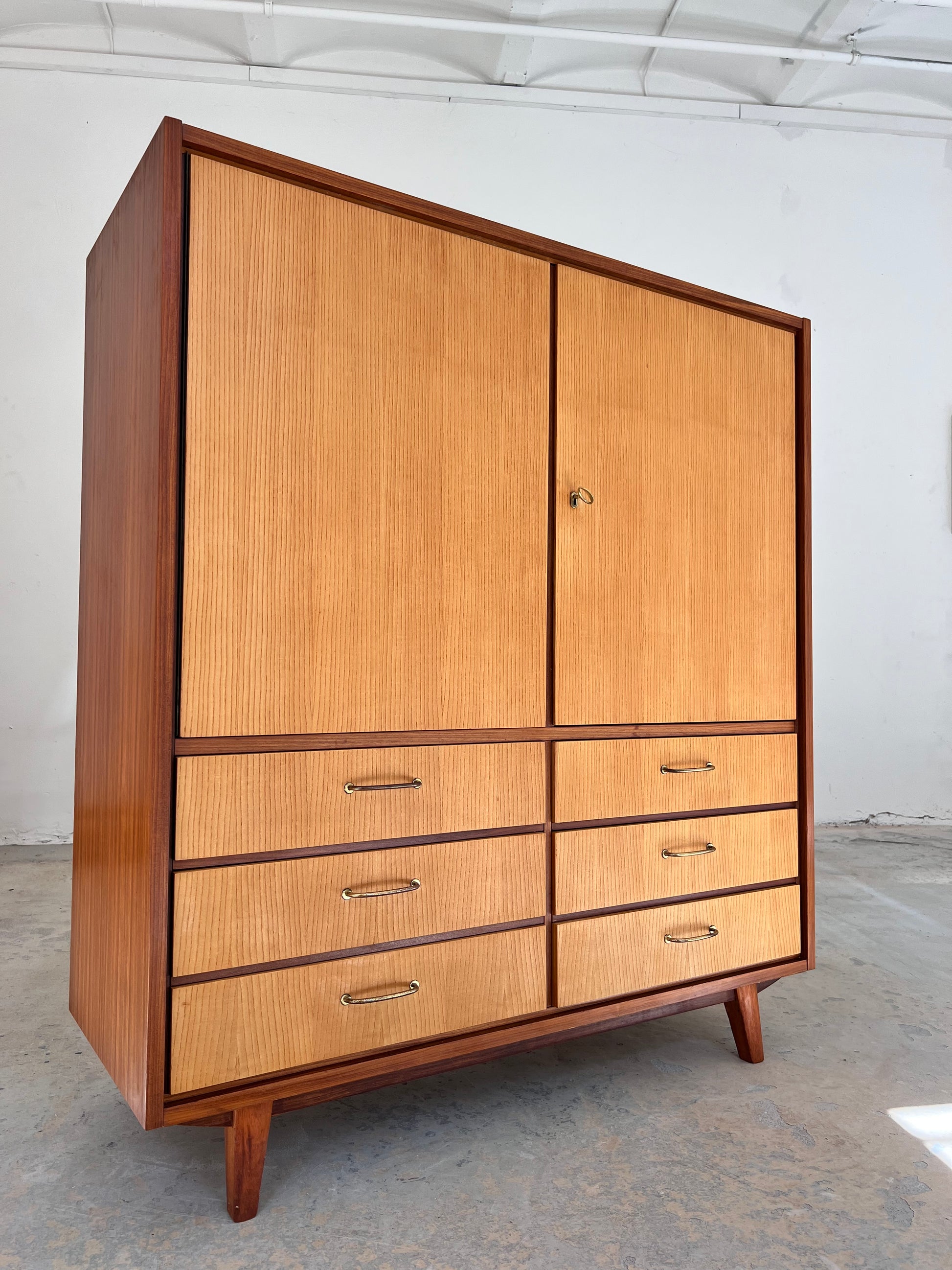 Wäscheschrank Modell Herrenkommode von Gebr. Lübke