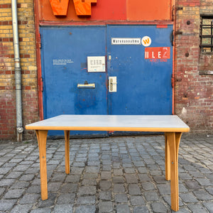 Esstisch mit Linoleum-Platte hellgrau Buche