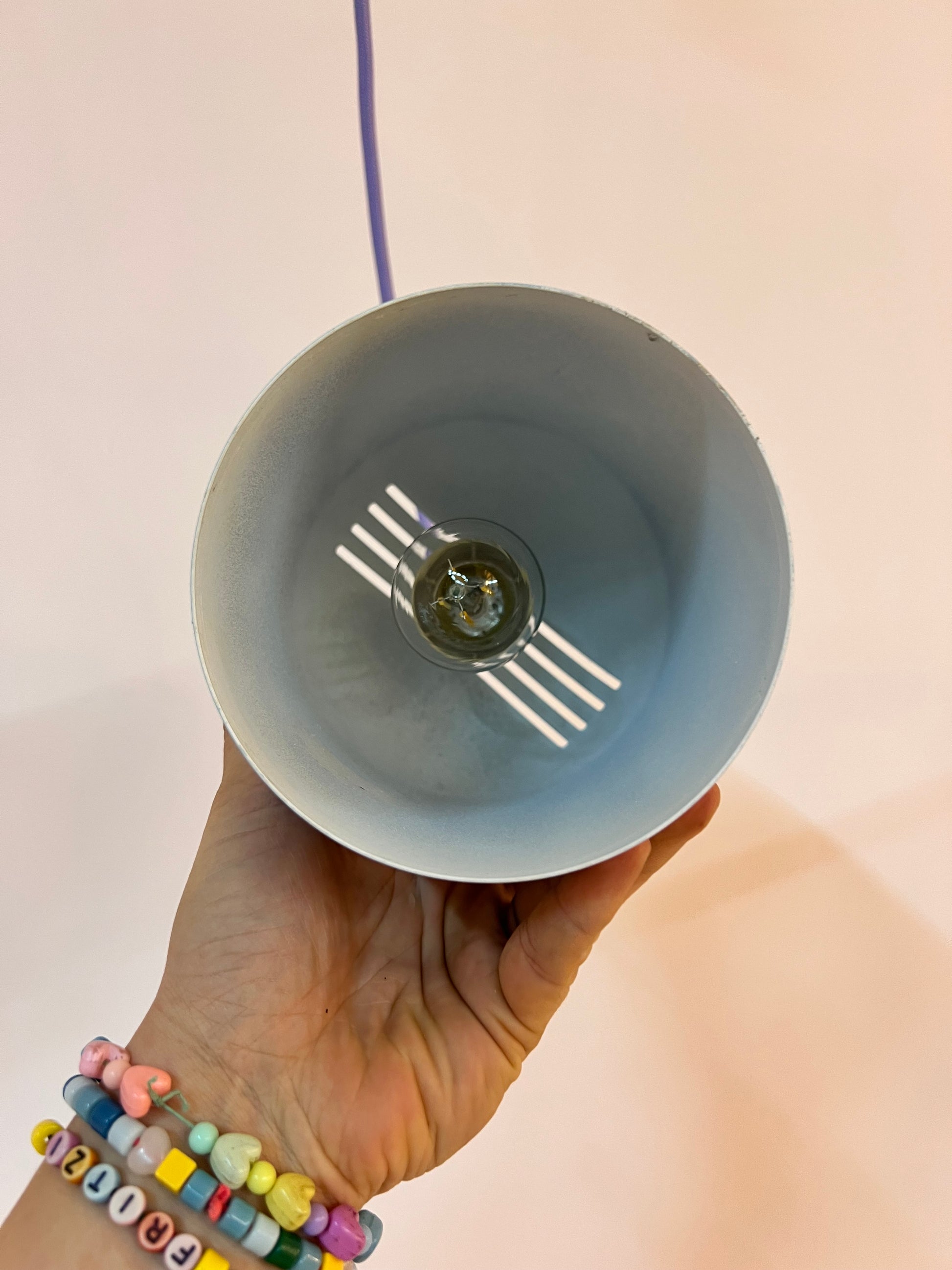 Hängelampe hellblau neu lackiert