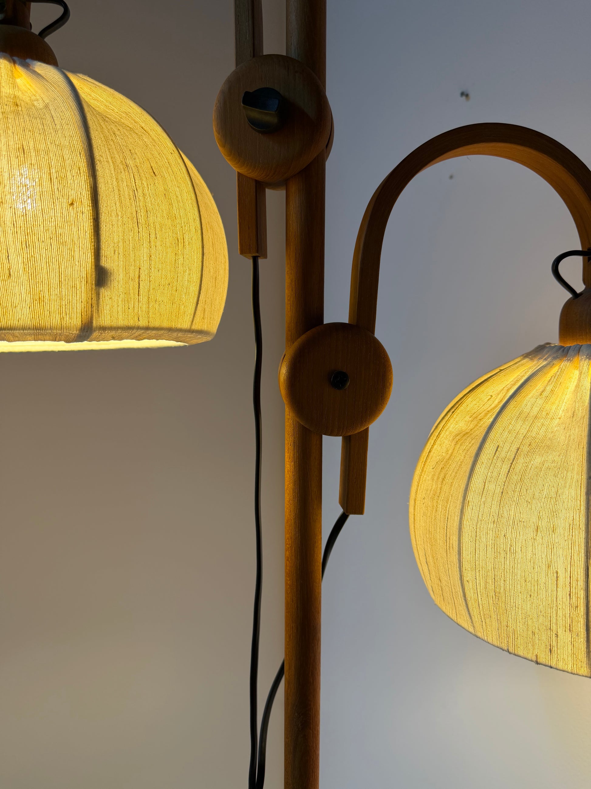 Stehlampe Maiglöckchen von Domus Teak und Rohseide