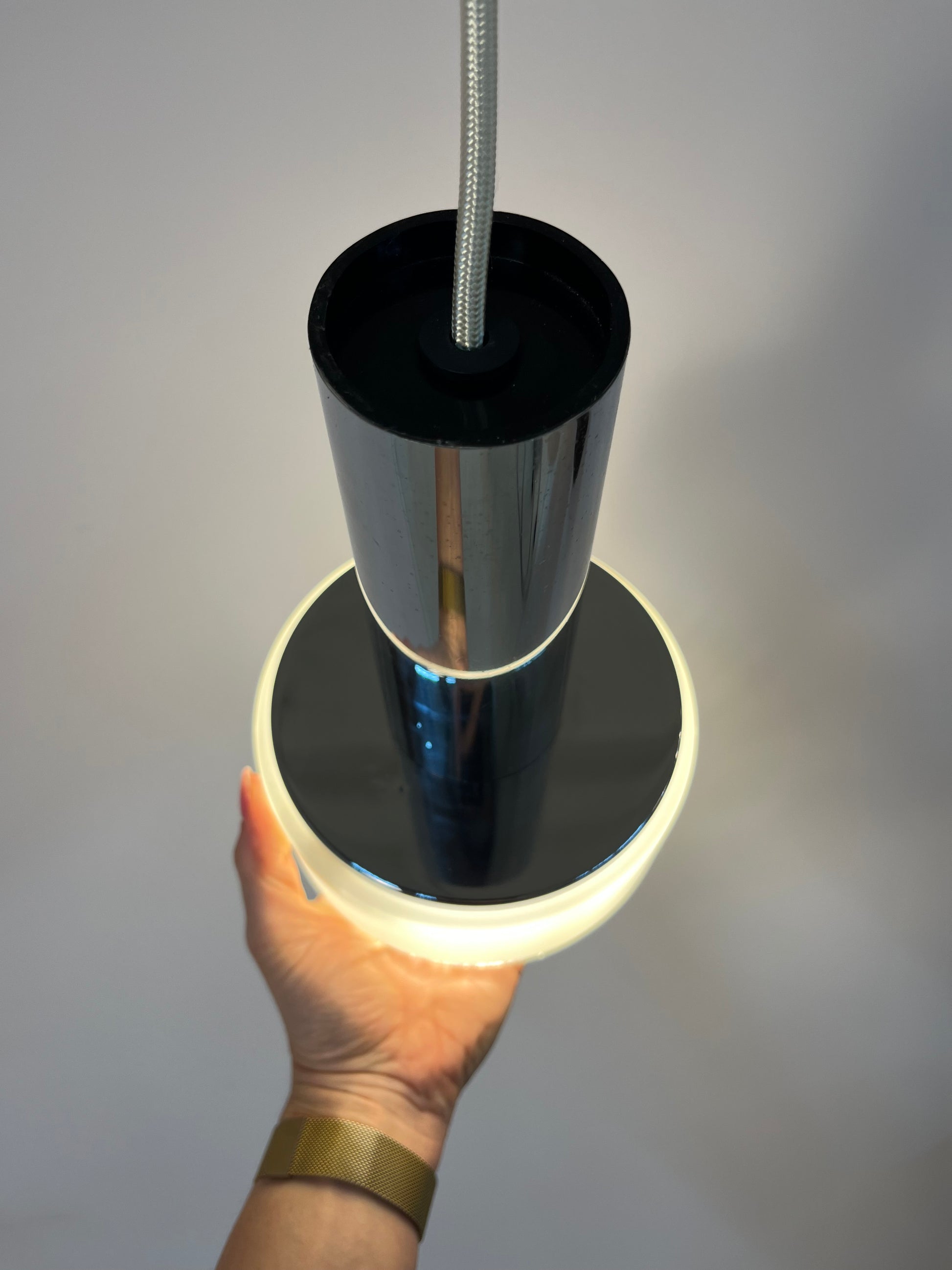 Hängelampe weiß Glas Chrom aus den Niederlanden