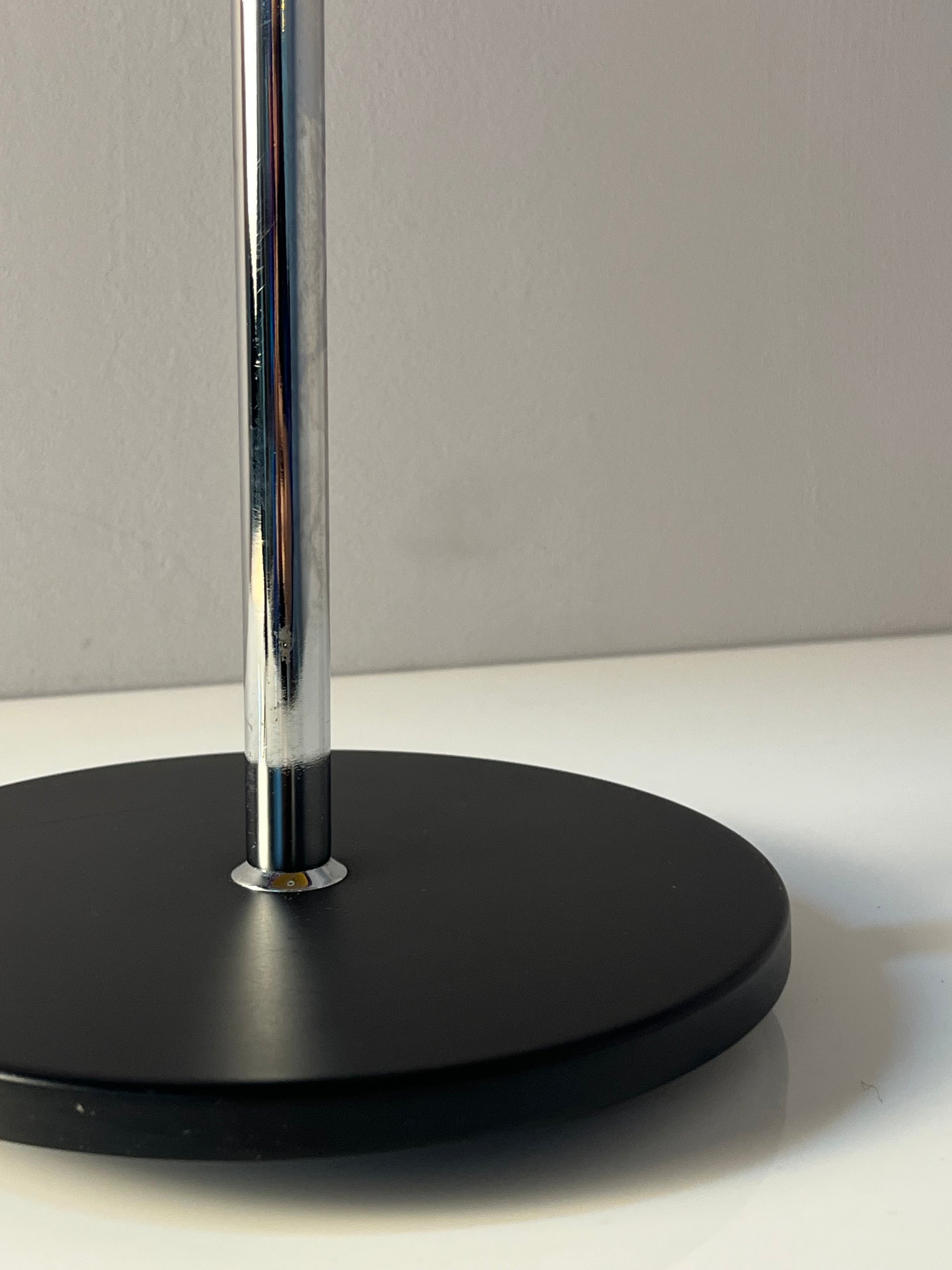 Tischlampe neu lackiert lila ocker aus Dänemark