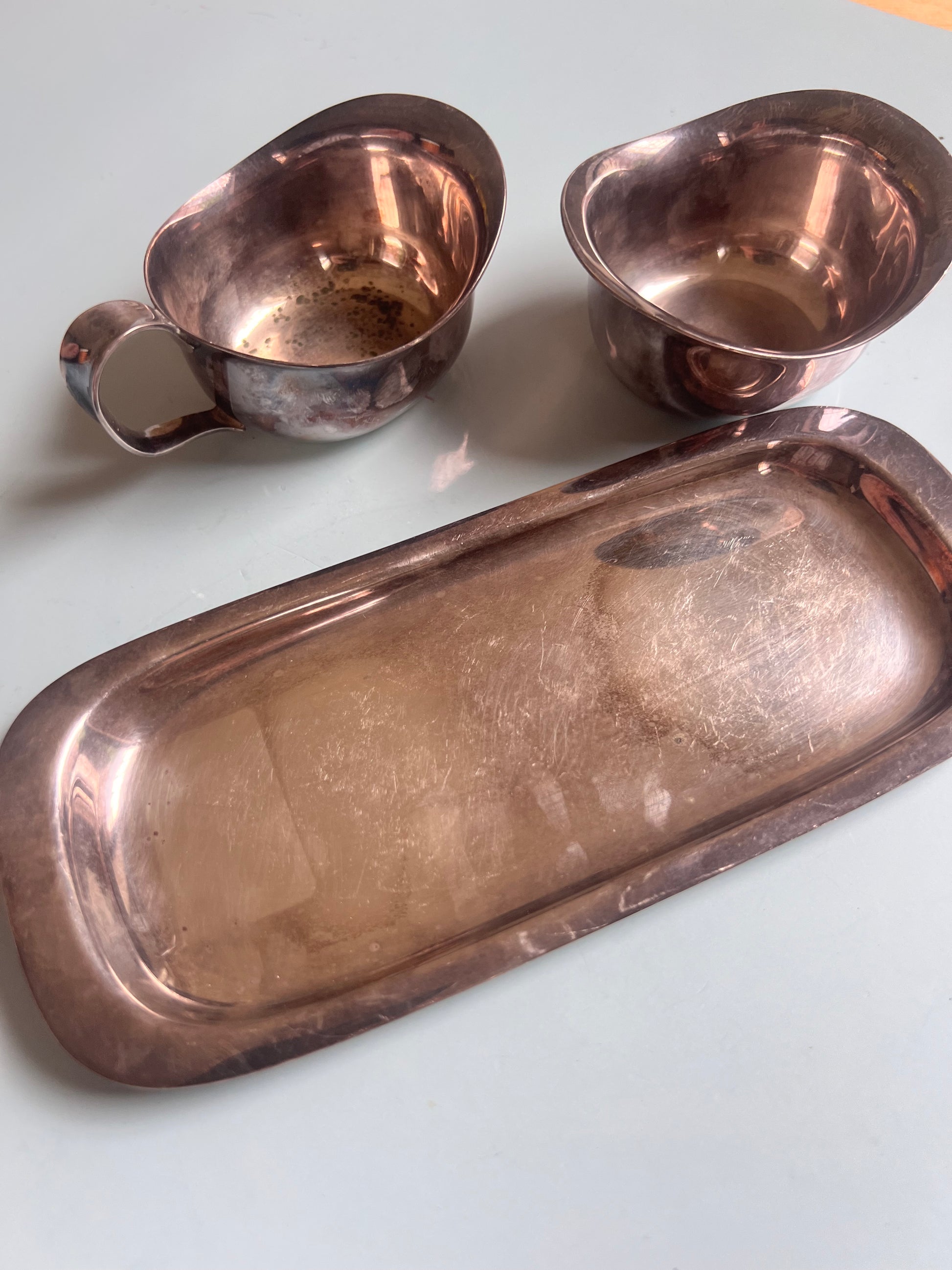 Set: Zuckerschale & Milchkännchen auf Tablett EPNS versilbert von COHR Denmark