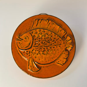 Set: Relief Wandteller Igel Pferd Fisch orange Keramik