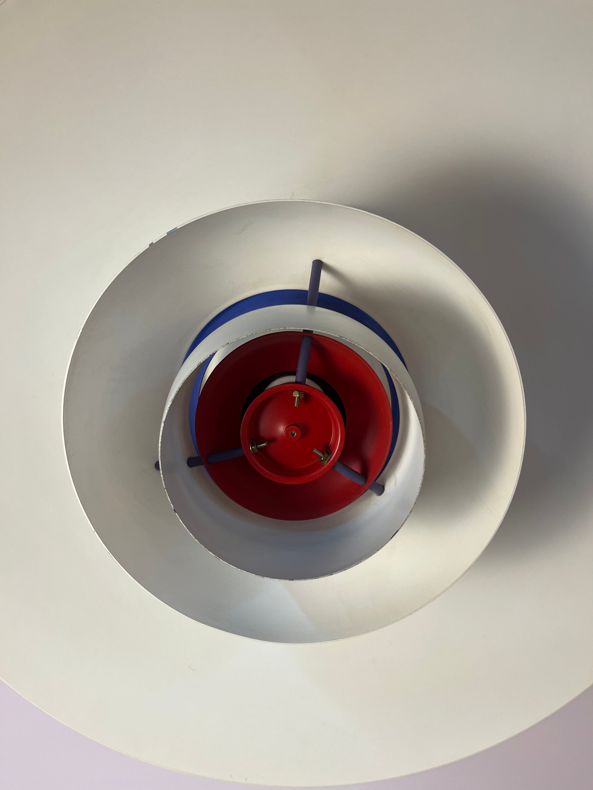 Lamellenlampe PH5 weiß von Poul Henningsen für Louis Poulsen