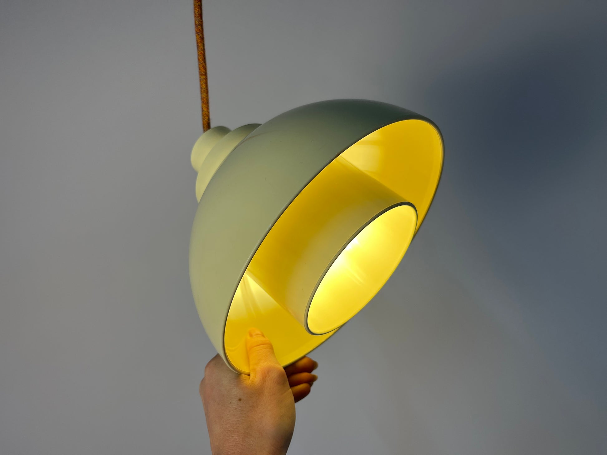 Hängelampen Minisol creme von K. Kewo für Nordisk Solar
