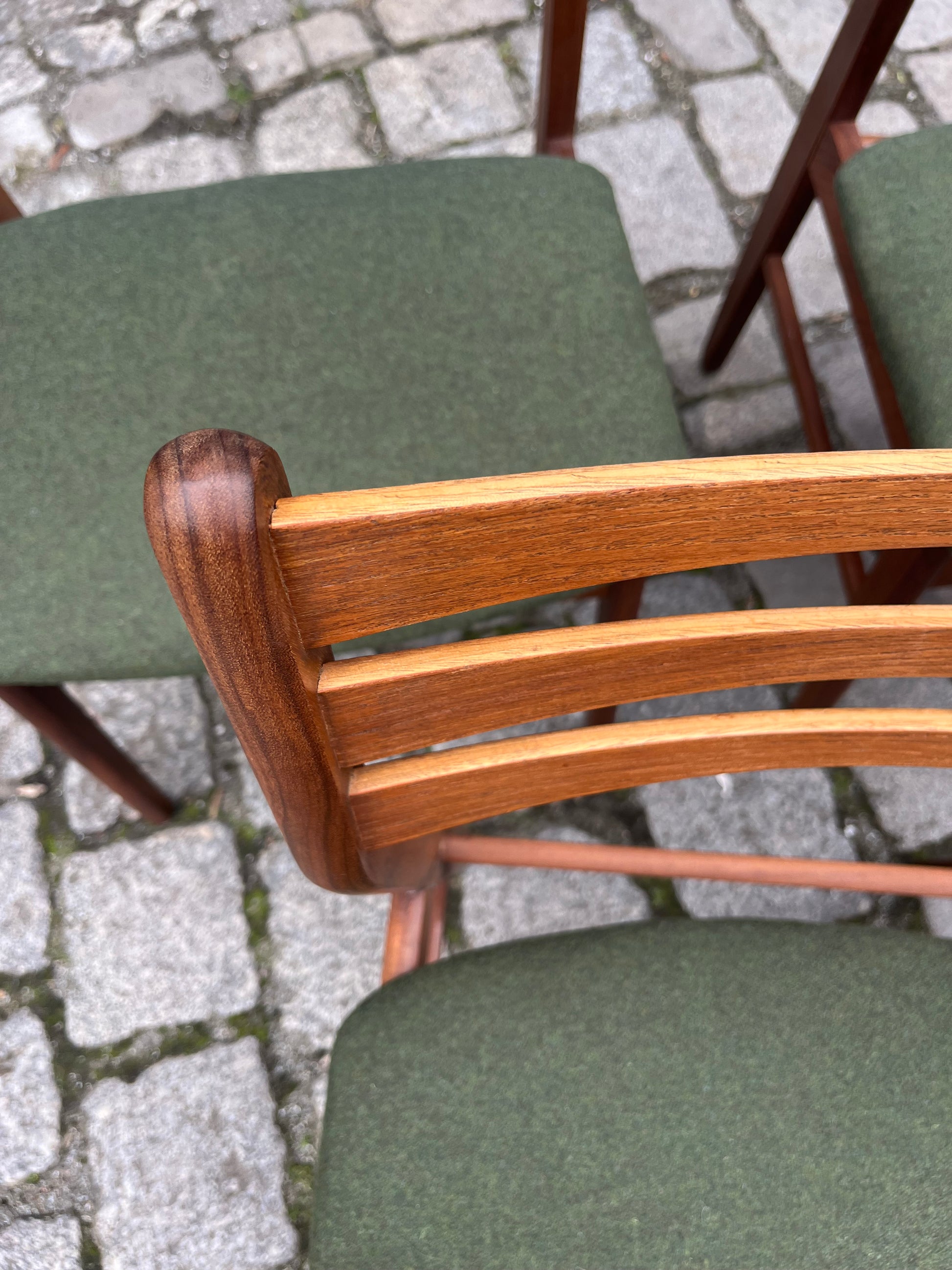 Set: 6x Esszimmerstuhl grün Teak neu gepolstert