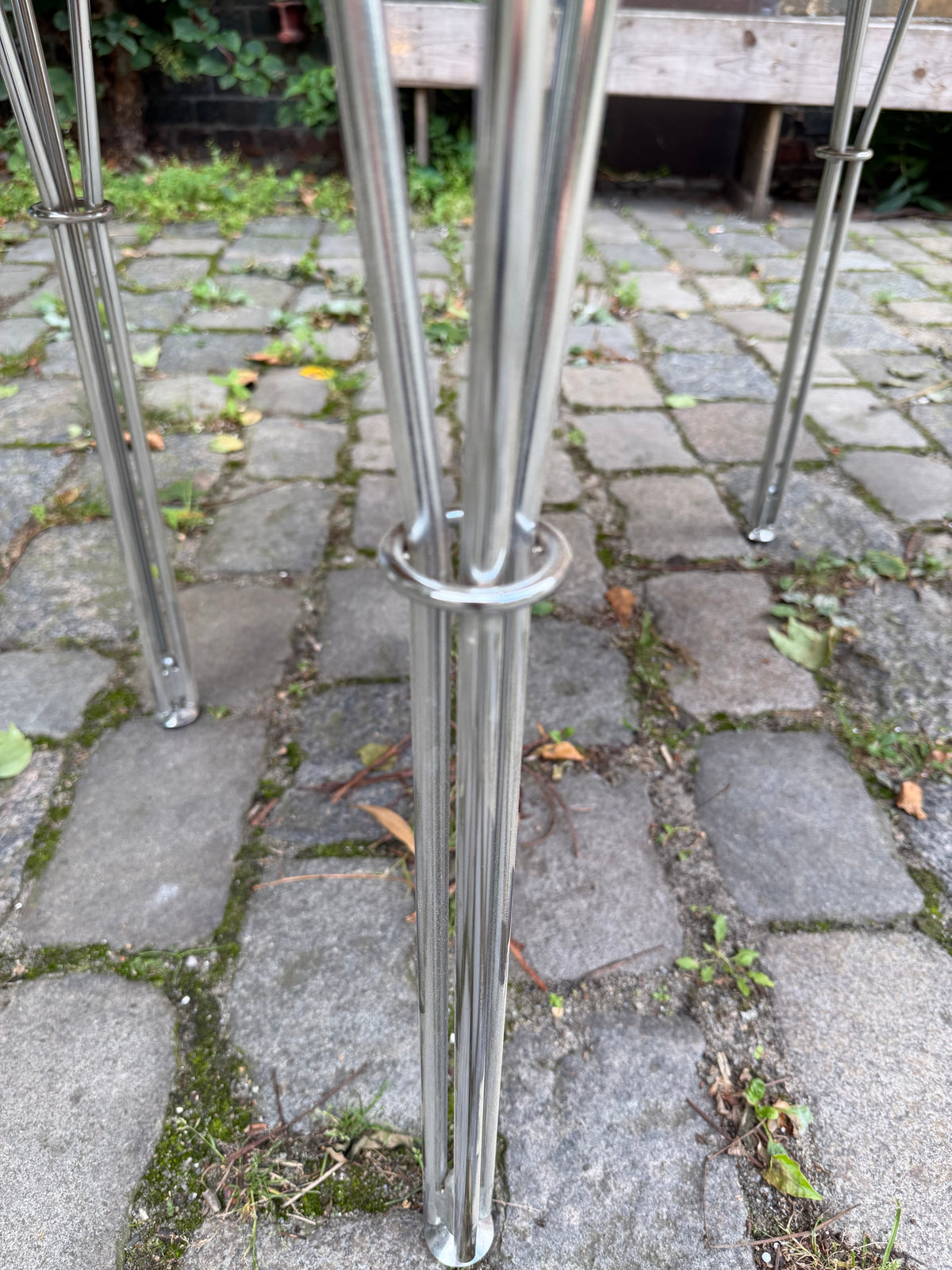 Esstisch Teak mit Hairpinlegs aus Dänemark