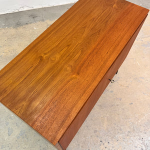 Schrank Teak auf Hairpinlegs