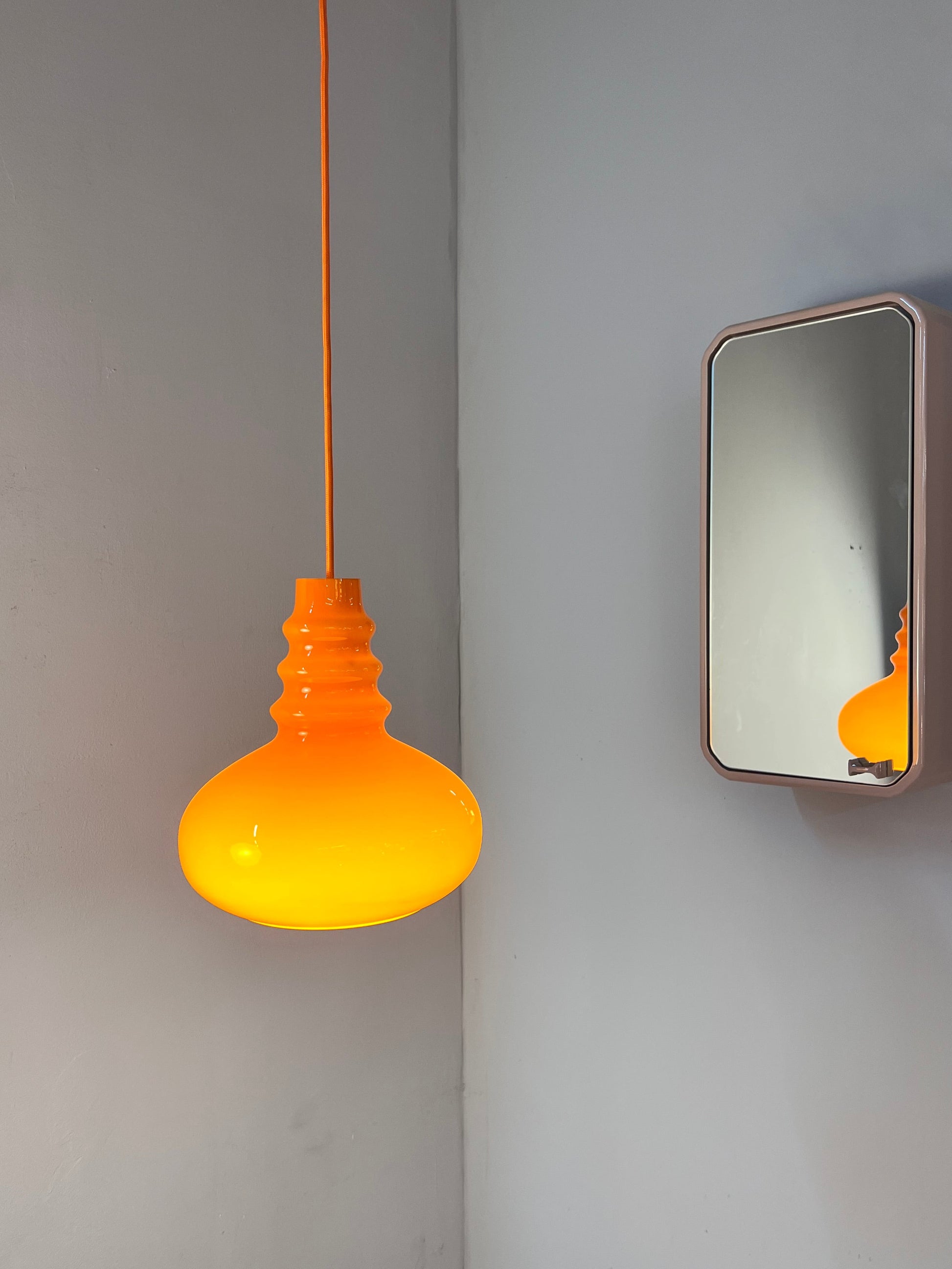 Hängelampe orange Glas von Peill & Putzler