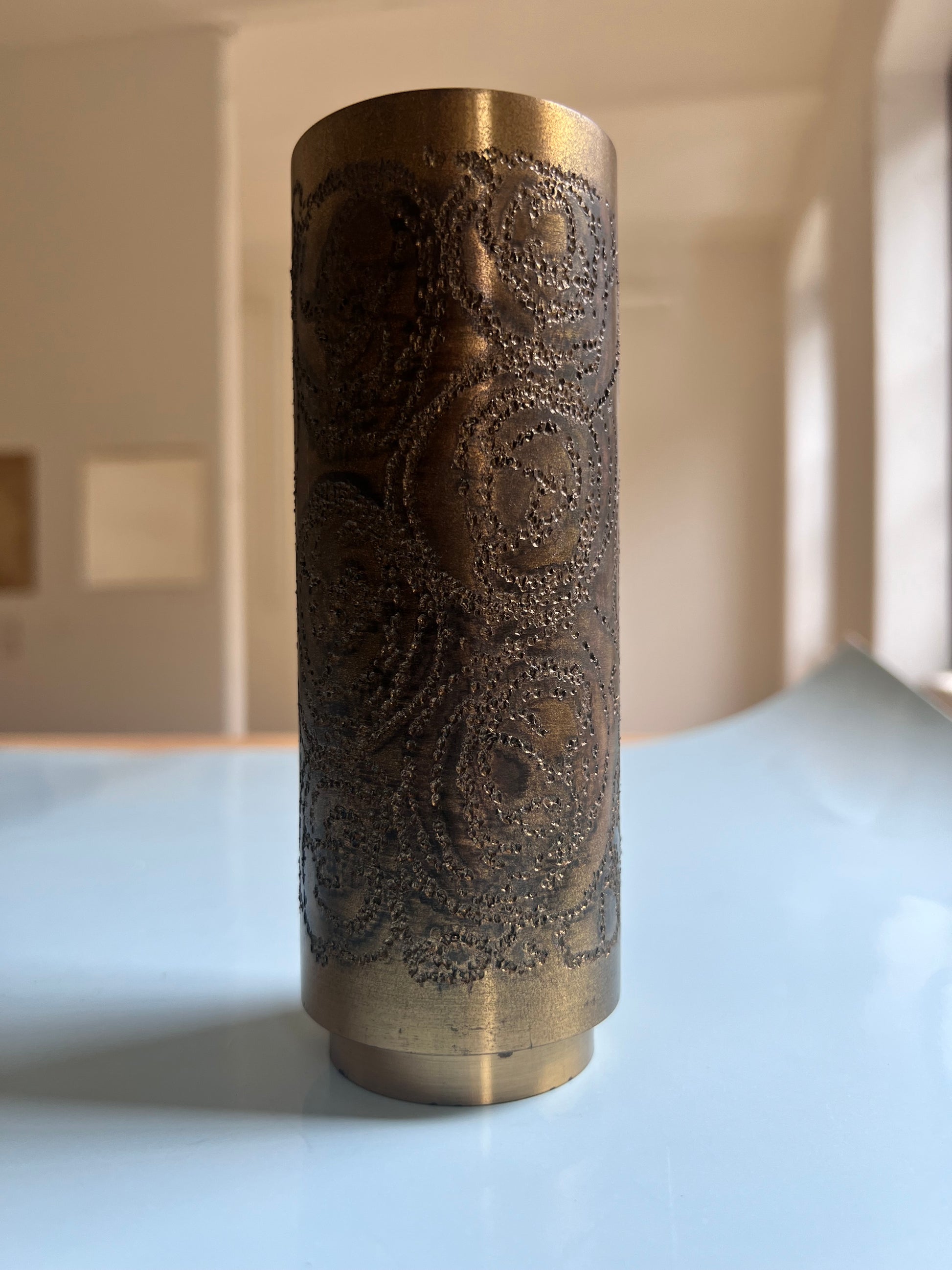 Brutalistische Vase gold Messing 70er
