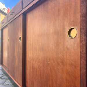 Schuhschrank Teak mit Messinggriffen aus Dänemark