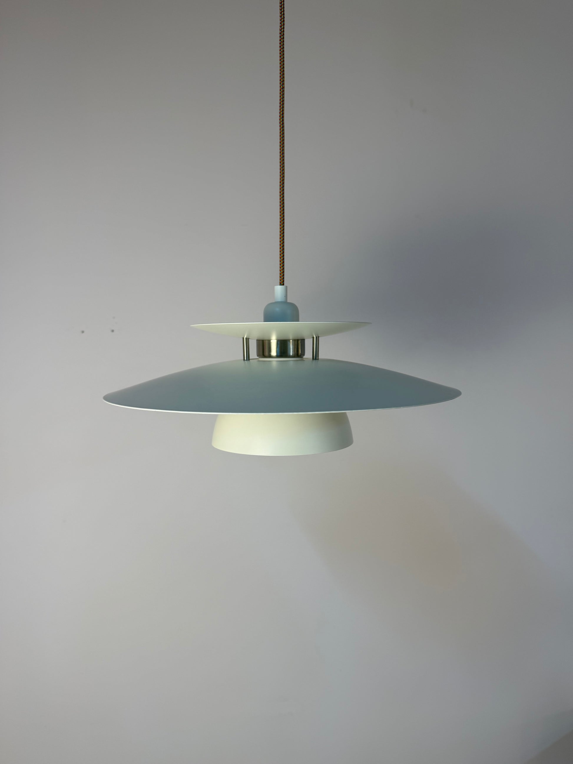 Lamellenlampe Typ 4450 weiß von Lyfa