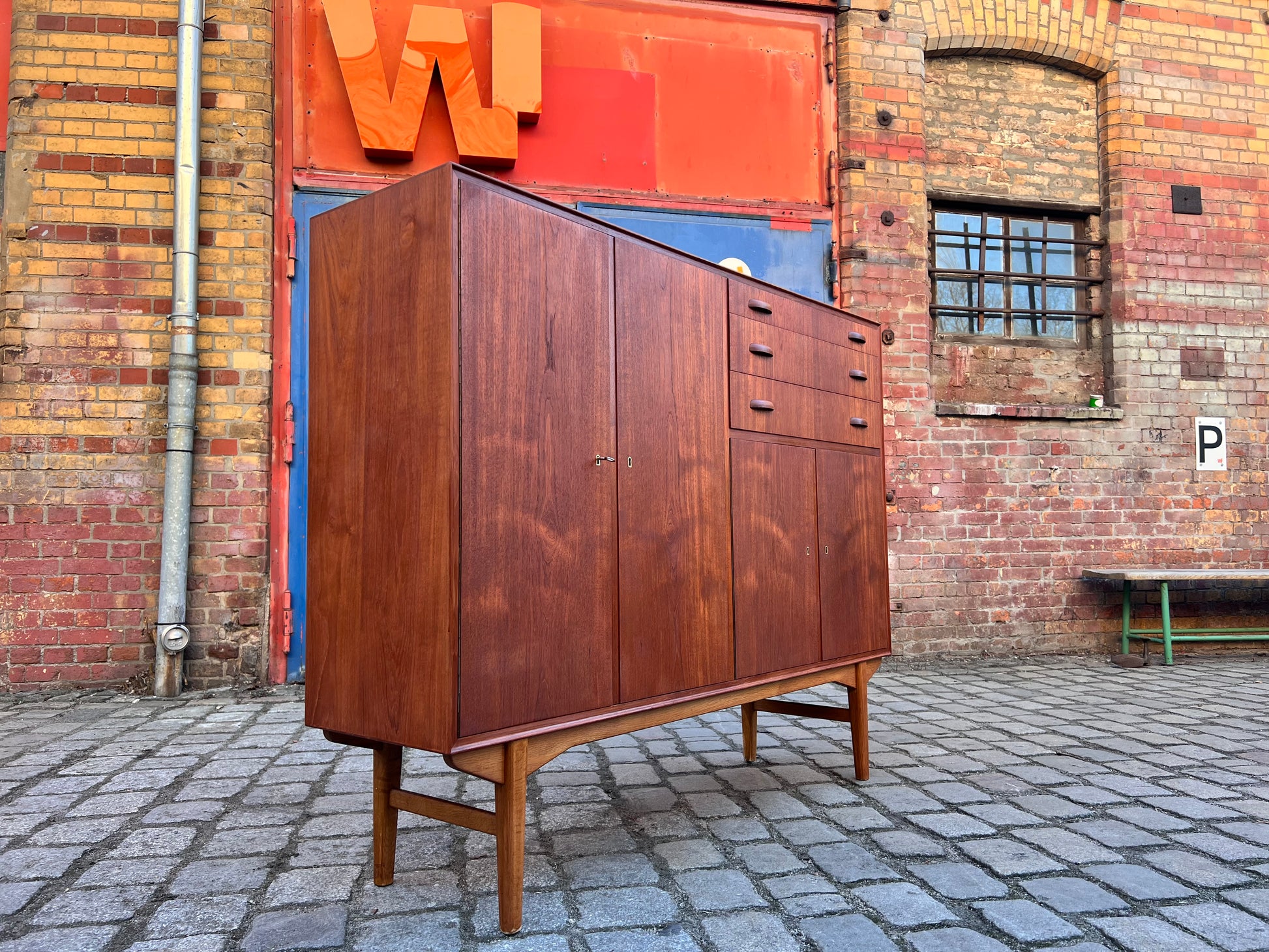 Highboard Teak aus Dänemark